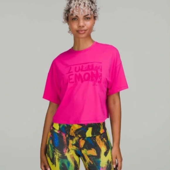 Lululemon abrasion resistant crop tee - Picture 1 of 7
